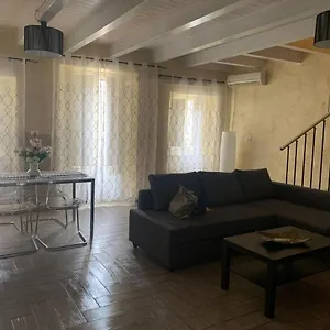 Ursino Guests House Appartamento Aeroporto di Catania Fontana Rossa